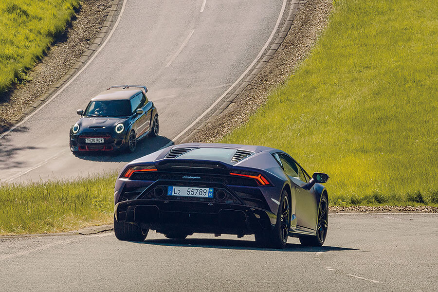 我輩已經確定這是十分認真的升級套裝,但一本正經的新型Mini GP能夠痛宰一部紫色藍寶嗎?