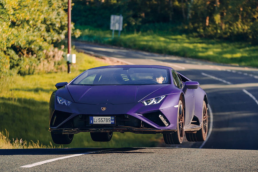 我輩已經確定這是十分認真的升級套裝,但一本正經的新型Mini GP能夠痛宰一部紫色藍寶嗎?