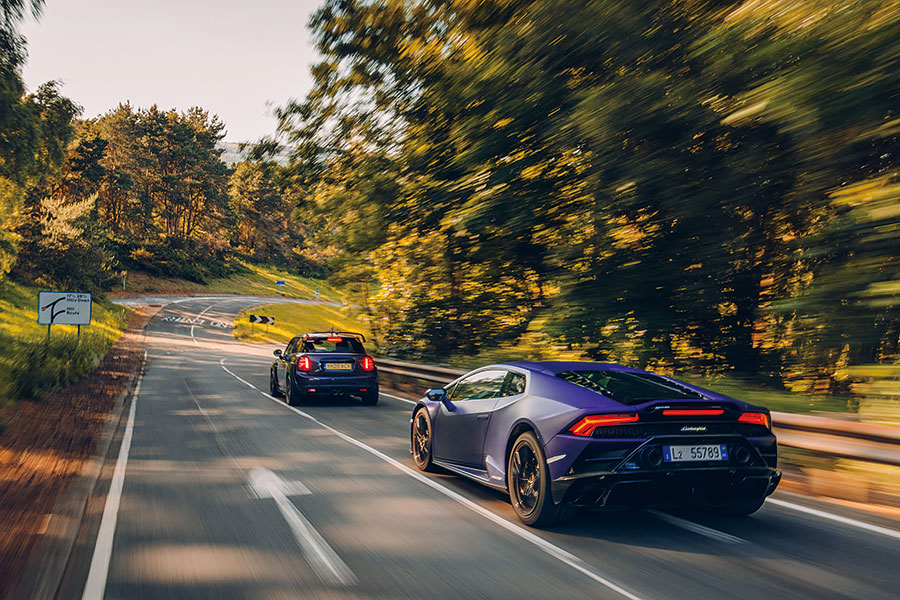 我輩已經確定這是十分認真的升級套裝,但一本正經的新型Mini GP能夠痛宰一部紫色藍寶嗎?