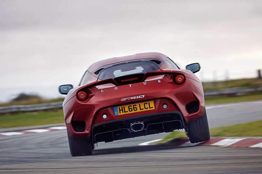 新版捷豹F-Type和蓮花Evora下山挑戰保時捷入門911,英國陣營力能勝任乎?