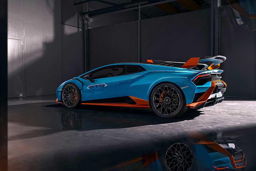 既然都已經用大牛出了終極賽道兵器,那麼小牛又有什麼理由何樂而不為呢?