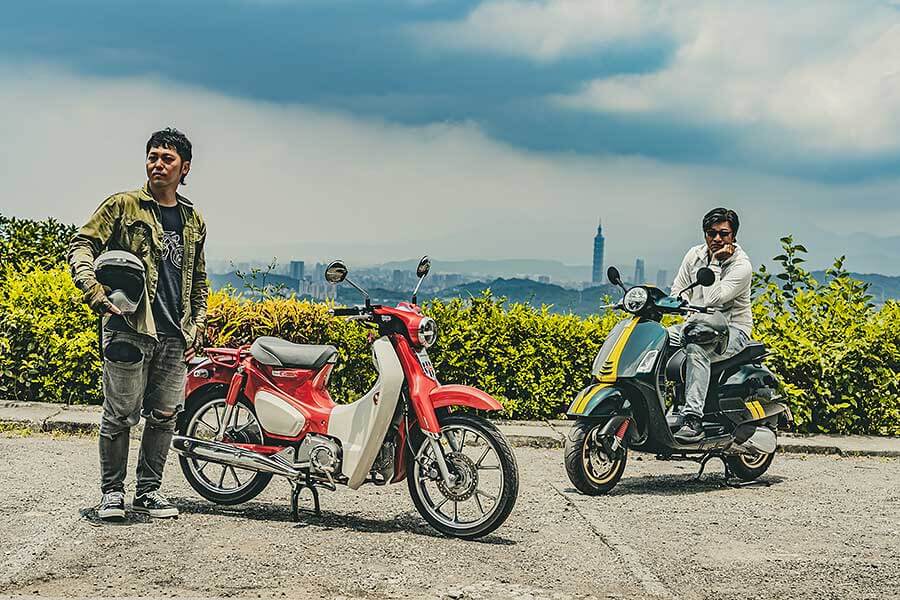 過去的屁孩,現在進行式的大叔,生長在7.80年代的我們很幸運,除了能體會時代的轉變,更經歷過所謂二輪工業時代的蛻變期;今天就請來貳位年近四十的大叔來天橋底下說書,說的並非是人生常態大道理,而是從小到大對於兩顆輪子跑的國民機動車回憶與迷戀