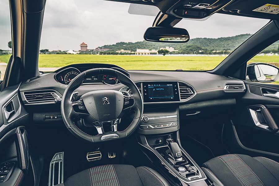 一身征服各大山區的好武藝,配上滿滿的誠意配備加上相當靓眼的顏值,稀有度及獨特性都達到滿點,讓人直覺貴一些又何妨?