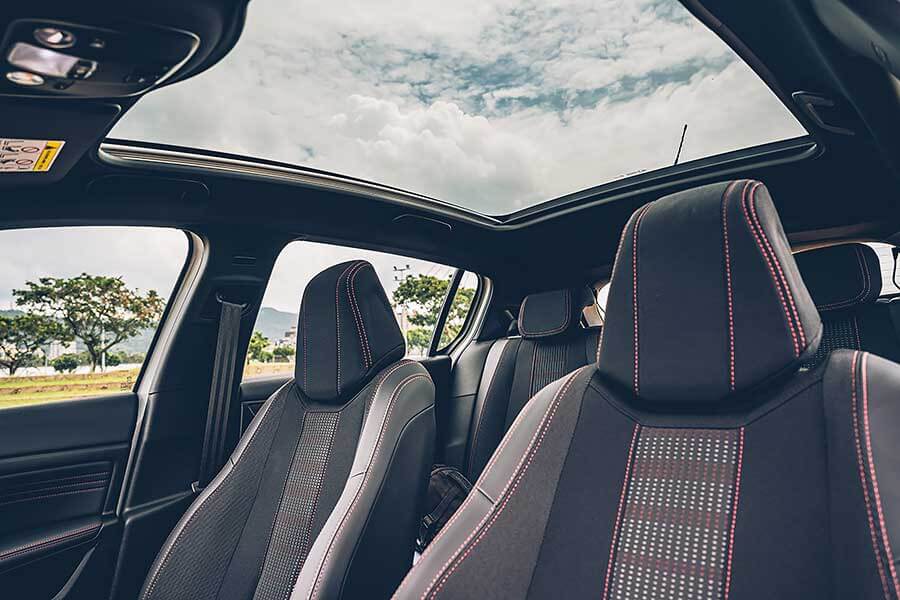 一身征服各大山區的好武藝,配上滿滿的誠意配備加上相當靓眼的顏值,稀有度及獨特性都達到滿點,讓人直覺貴一些又何妨?