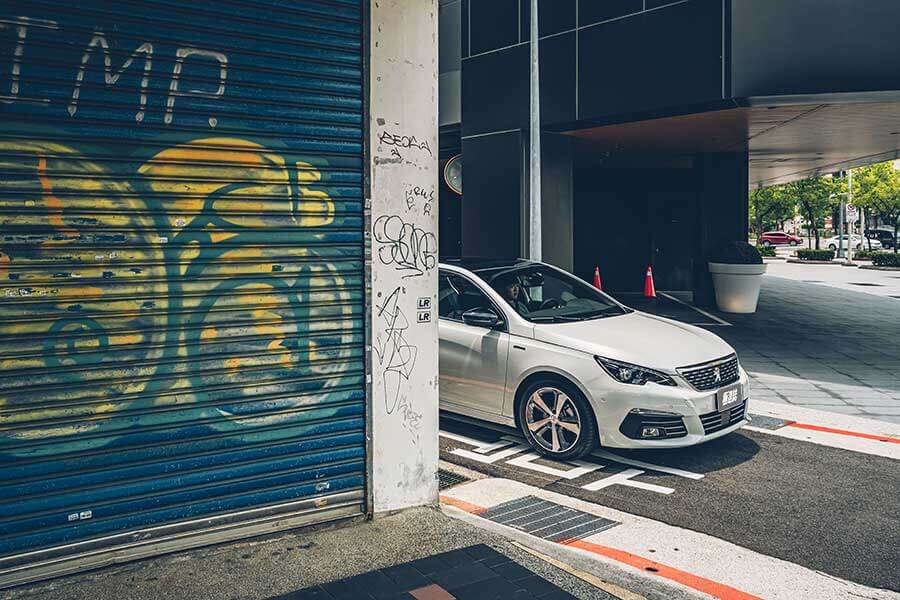 一身征服各大山區的好武藝,配上滿滿的誠意配備加上相當靓眼的顏值,稀有度及獨特性都達到滿點,讓人直覺貴一些又何妨?