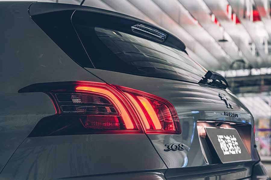 一身征服各大山區的好武藝,配上滿滿的誠意配備加上相當靓眼的顏值,稀有度及獨特性都達到滿點,讓人直覺貴一些又何妨?