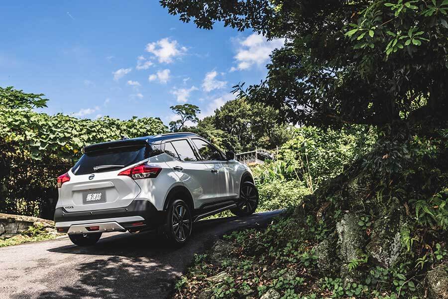 都會小休旅開闢新戰場,Venue以滿腹配備及高機能見長,而日產與起也是否經得起這現代強浪的來襲,讓我們拭目以待。