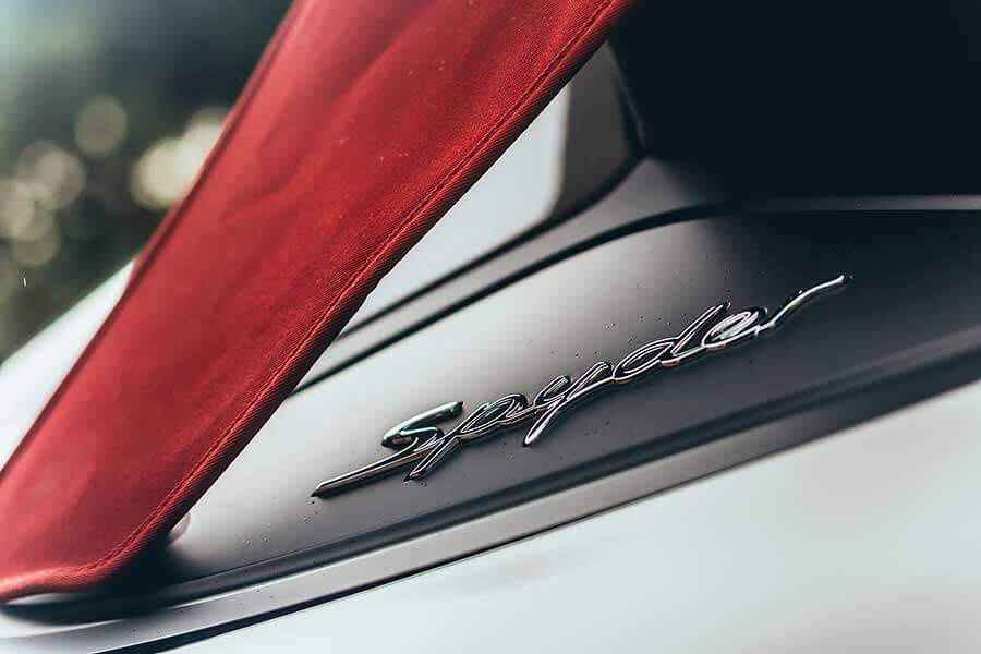 不論六速手排還是七速PDK,這都是一輛非常扣人心弦的敞篷跑車。