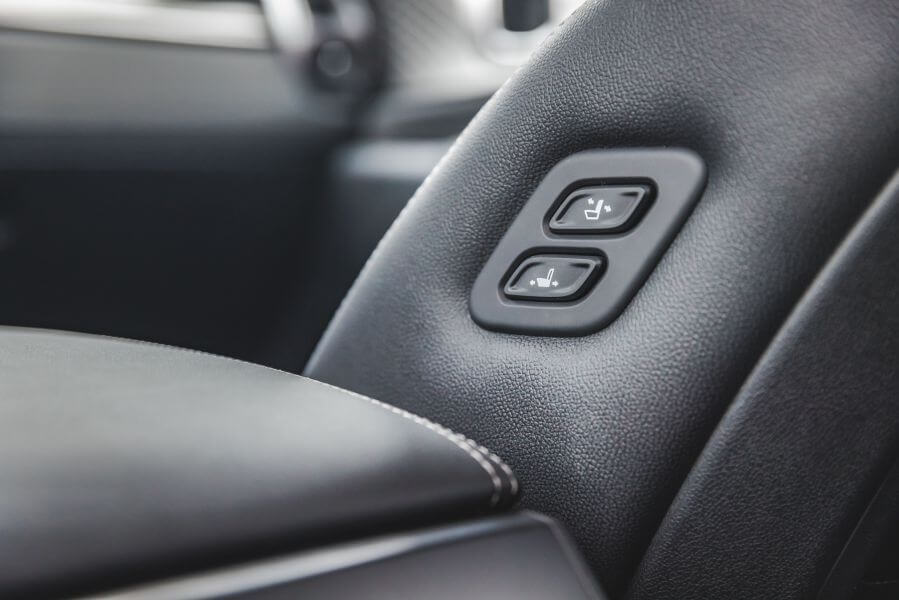 正打算消滅銀行存摺裡的160萬來買一款新SUV迎接新年的話,不妨到各大起亞展間走走看看。