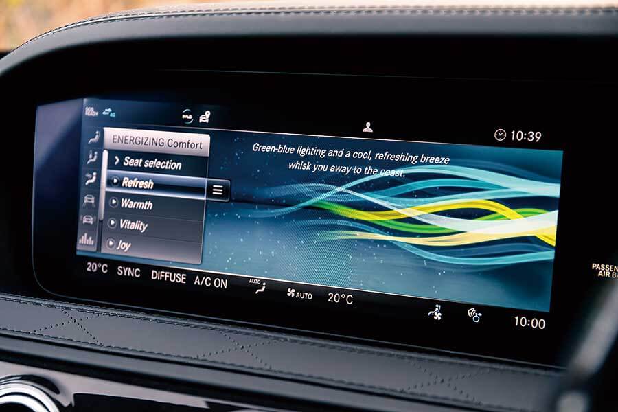 君可知,所謂豪華享受,意思並不限於寄身後座呼呼大睡,這兩部車之中便有一方符合此一要求。那麼世上最美好的汽車到底出自何門何派呢?