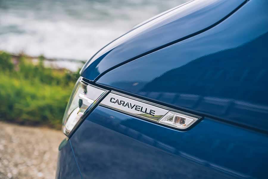 Caravelle不愧是商旅車中的佼佼者，全車均衡的造車工藝足以令人信服，但少了車道偏移一味淡了些。