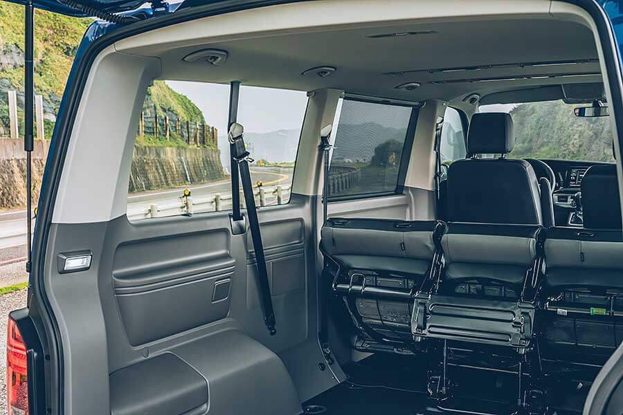 Caravelle不愧是商旅車中的佼佼者,全車均衡的造車工藝足以令人信服,但少了車道偏移一味淡了些。