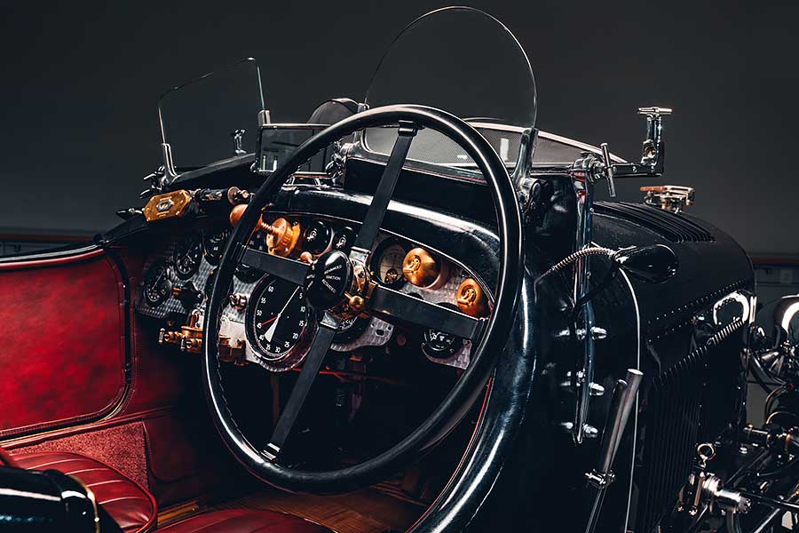 相隔九十年再次以原始樣貌發表,這根本就是汽車界的美國隊長。