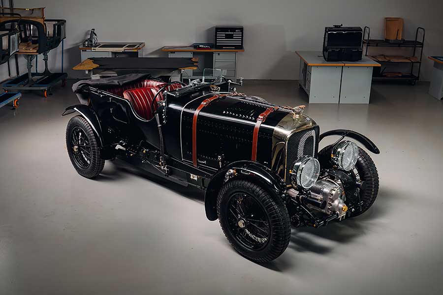 相隔九十年再次以原始樣貌發表,這根本就是汽車界的美國隊長。