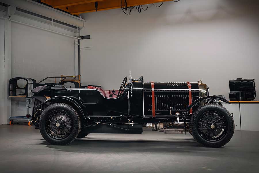 相隔九十年再次以原始樣貌發表,這根本就是汽車界的美國隊長。