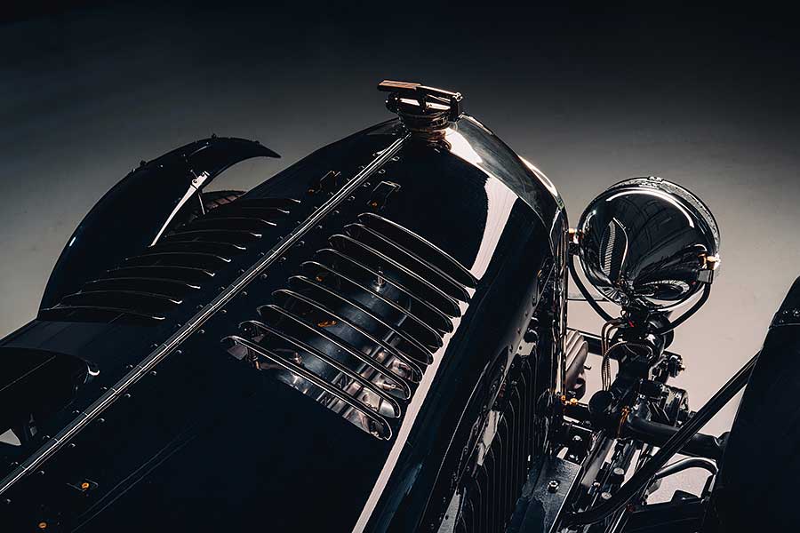 相隔九十年再次以原始樣貌發表,這根本就是汽車界的美國隊長。