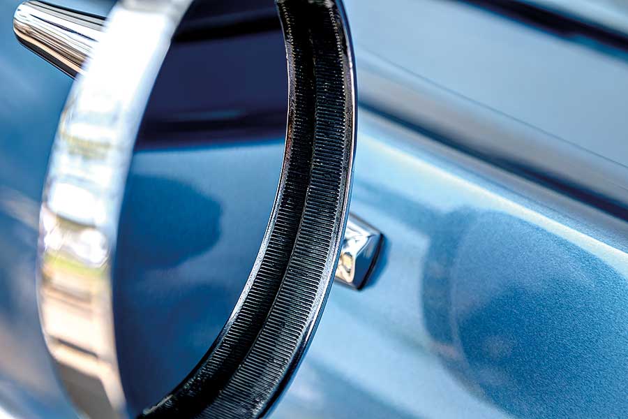 開古董車有喜亦有悲,但從中領略樂趣,也是修行的一種。