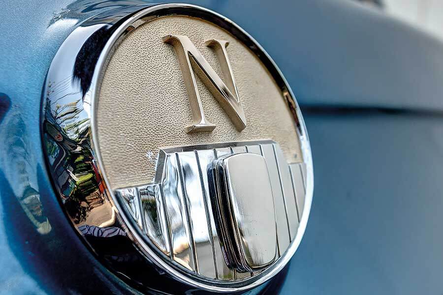 開古董車有喜亦有悲,但從中領略樂趣,也是修行的一種。