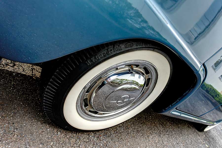 開古董車有喜亦有悲,但從中領略樂趣,也是修行的一種。