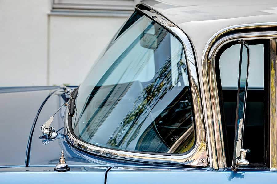 開古董車有喜亦有悲,但從中領略樂趣,也是修行的一種。