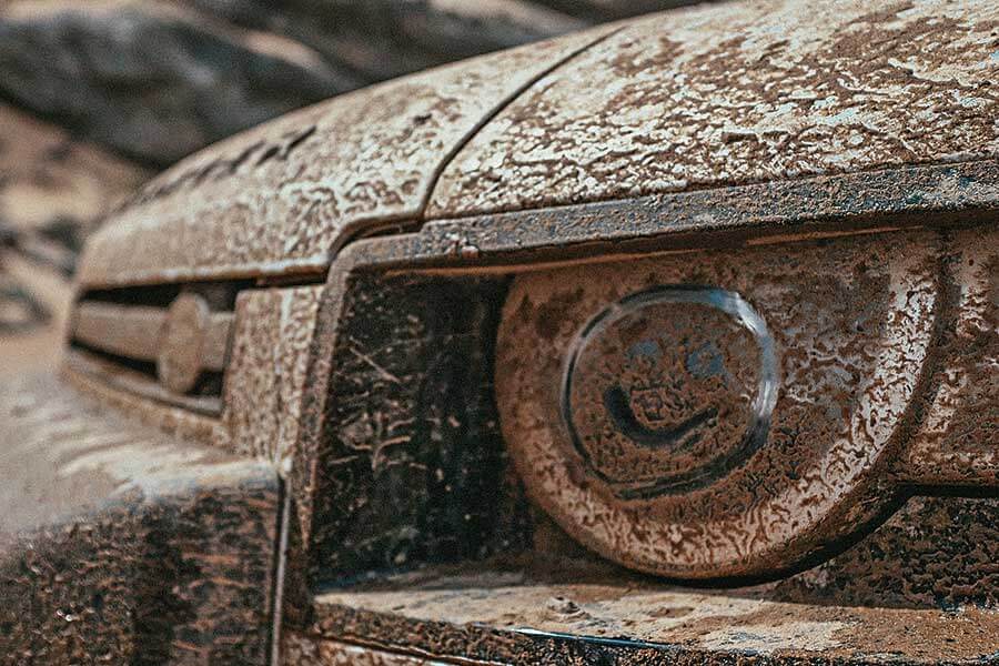 受夠了枯燥英國和日常營役的悶氣,不如馬上見識一下Defender的看家本領,跟我們一道遠赴千里踏破非洲。