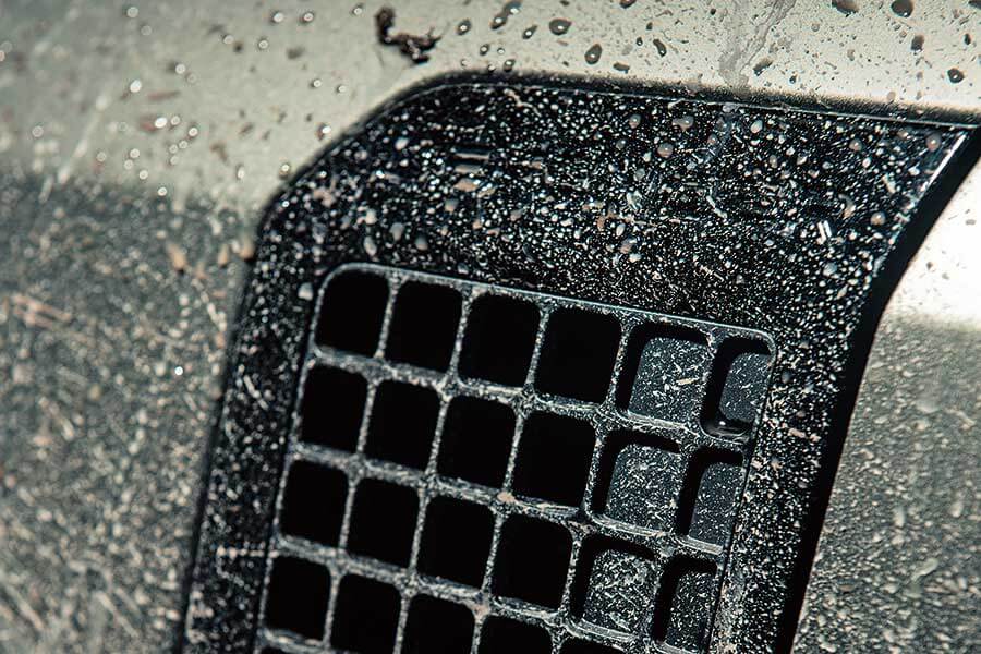 外形美醜大家已經心中有數,但新型Defender能夠兼顧英國典型農家生活和城鎮交通嗎?