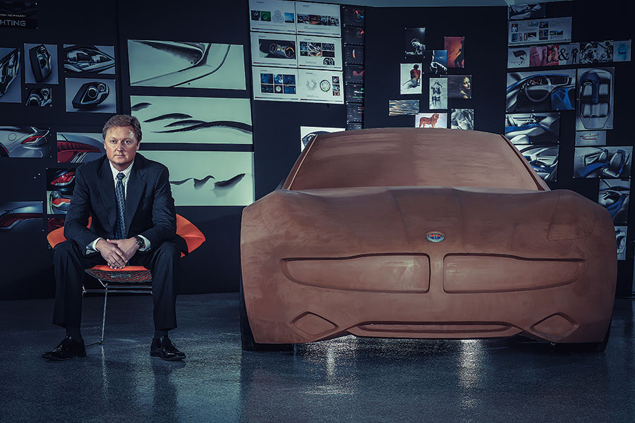 從炙手可熱的設計師搖身變成目光遠大的CEO,Henrik Fisker曾經嘗試開拓電池技術,卻以失敗告終。如今他捲土重來再次挑戰Tesla,TG約了他促膝長談細說今昔未來。