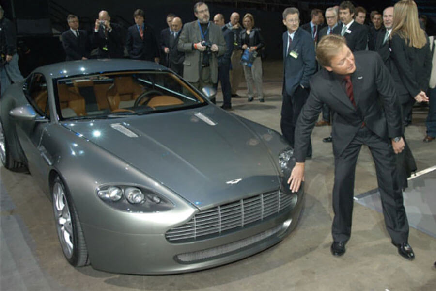 從炙手可熱的設計師搖身變成目光遠大的CEO,Henrik Fisker曾經嘗試開拓電池技術,卻以失敗告終。如今他捲土重來再次挑戰Tesla,TG約了他促膝長談細說今昔未來。