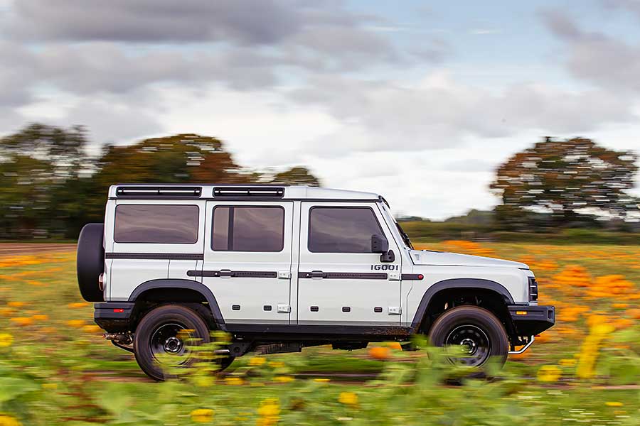 檸檬尬冬瓜迸出新滋味,但Defender尬Land Cruiser又會迸出……