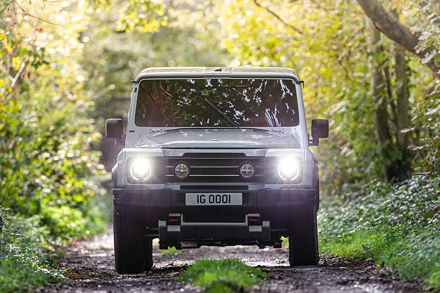 檸檬尬冬瓜迸出新滋味,但Defender尬Land Cruiser又會迸出……