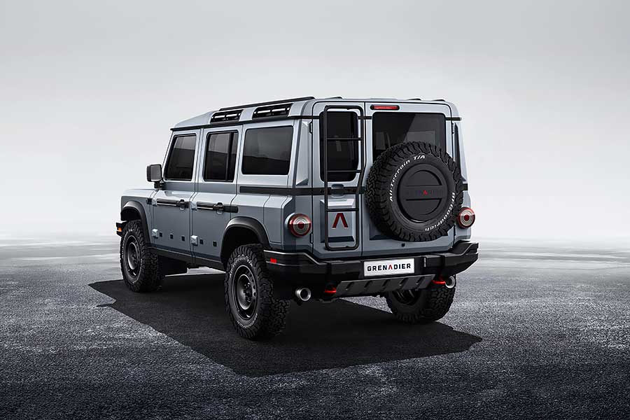 檸檬尬冬瓜迸出新滋味,但Defender尬Land Cruiser又會迸出……