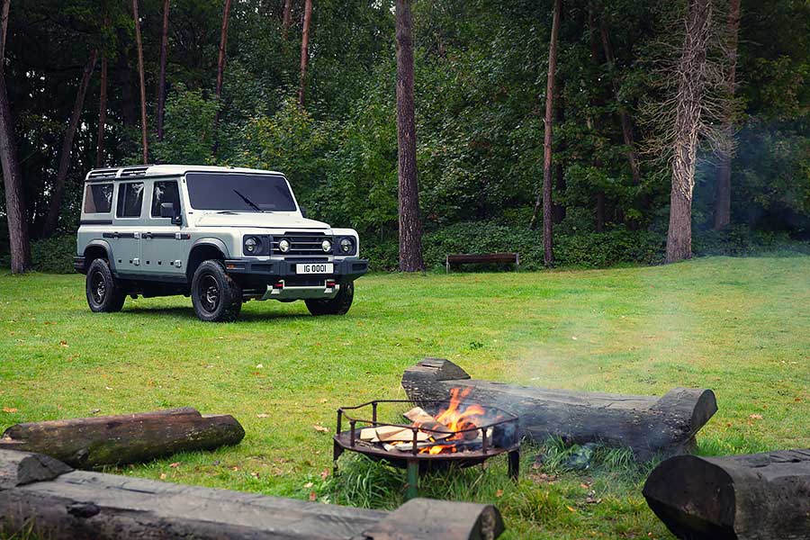 檸檬尬冬瓜迸出新滋味,但Defender尬Land Cruiser又會迸出……