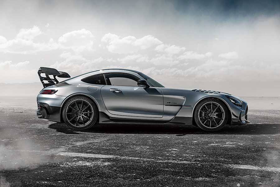 自SLS Black Series七年前問世以來,AMG最近終於再為旗下最稀罕的系列注入新血,推出毫無保留的AMG GT版本,心血少的朋友最好敬而遠之。