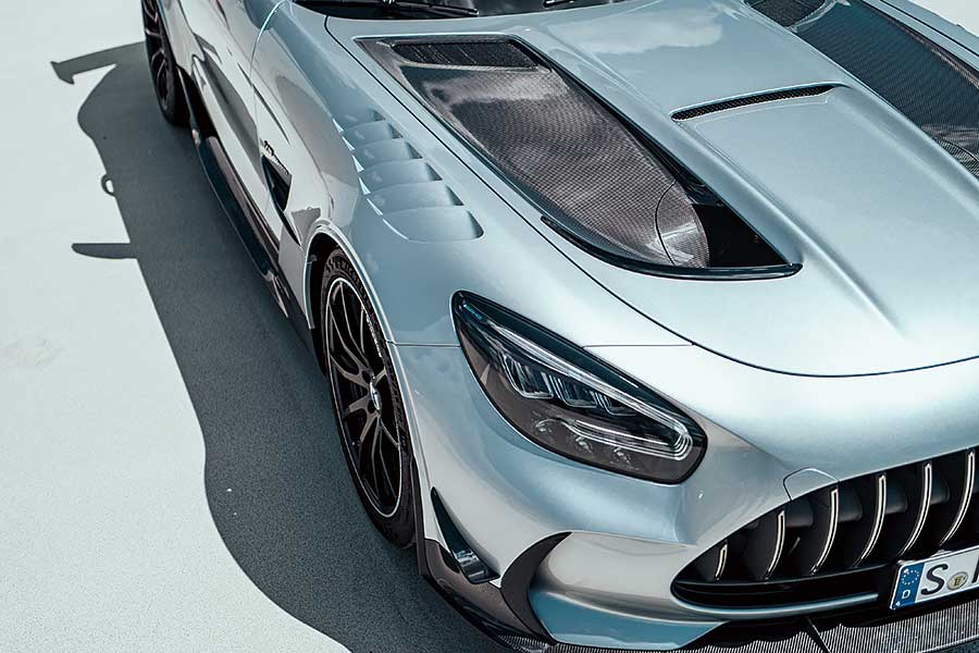 自SLS Black Series七年前問世以來,AMG最近終於再為旗下最稀罕的系列注入新血,推出毫無保留的AMG GT版本,心血少的朋友最好敬而遠之。