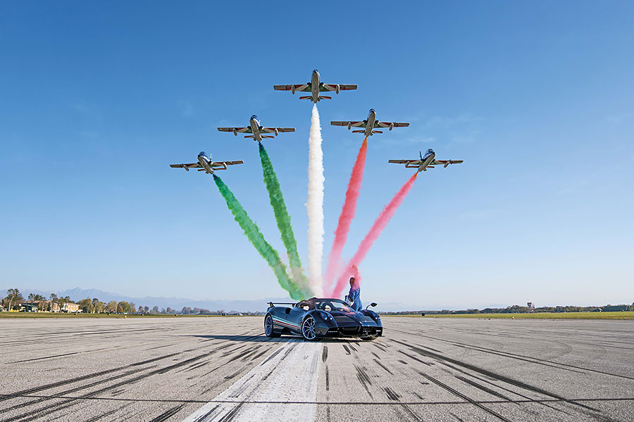 十年一會,帕加尼再向三色箭飛行表演隊致敬!