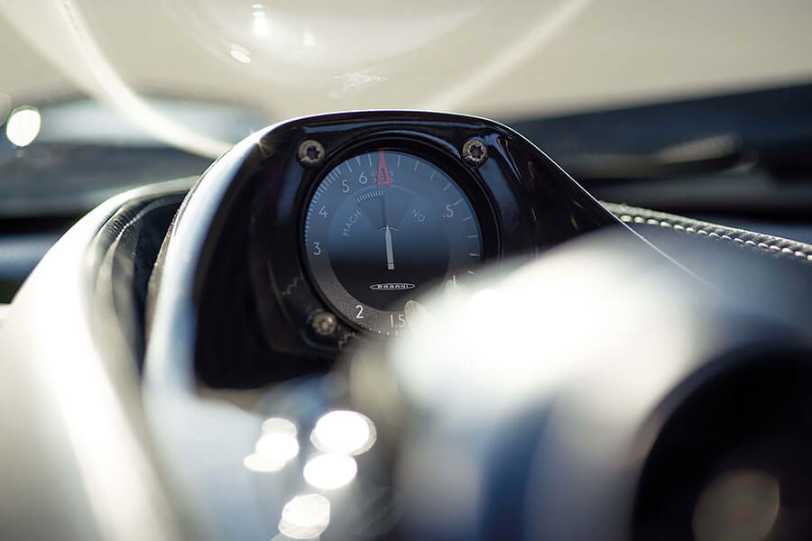 十年一會,帕加尼再向三色箭飛行表演隊致敬!