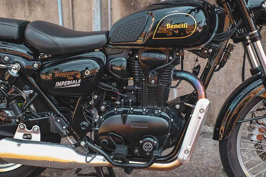 Imperiale 400猶如Benelli為復古市場投入的偵察兵,除了試試水溫外,更想證明自己的能耐到哪裡,而這場仗的勝利關鍵其實只在於…,不好說~