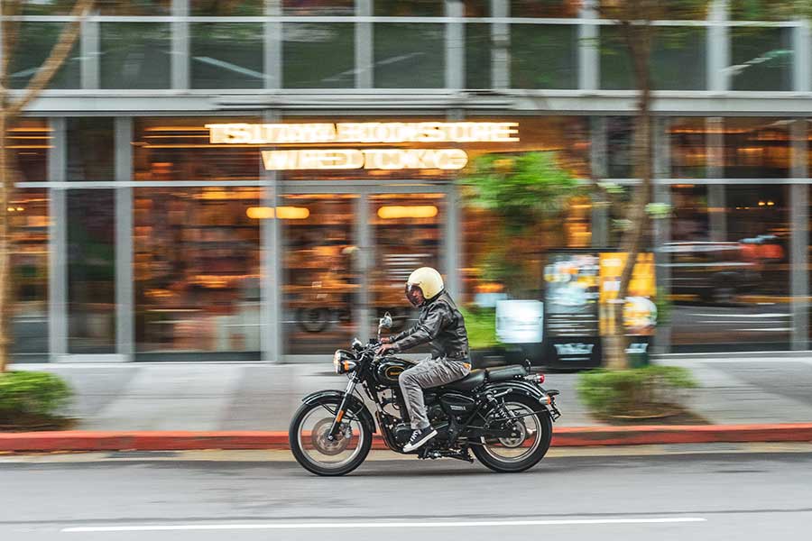 Imperiale 400猶如Benelli為復古市場投入的偵察兵,除了試試水溫外,更想證明自己的能耐到哪裡,而這場仗的勝利關鍵其實只在於…,不好說~