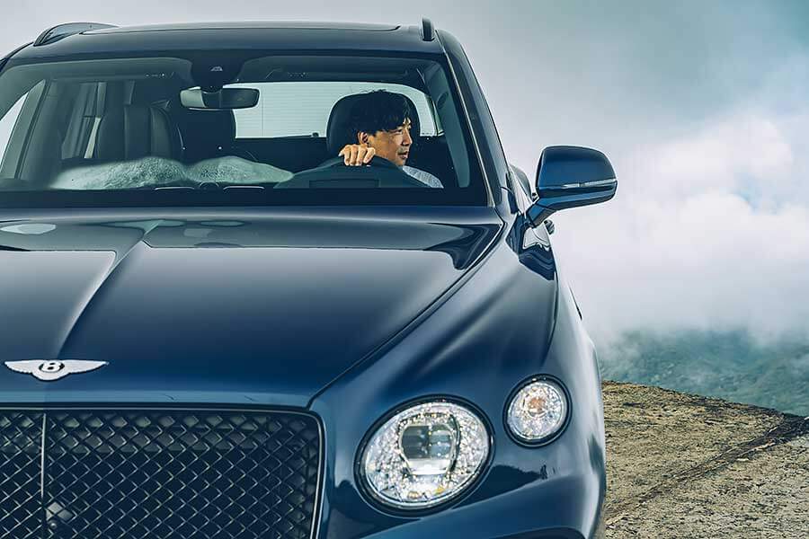 是,這是全新大改款的New Bentayga,我知道你心裡的疑問,不過只要親眼瞧瞧,你會跟我一樣肯定,它真的是新Bentayga。