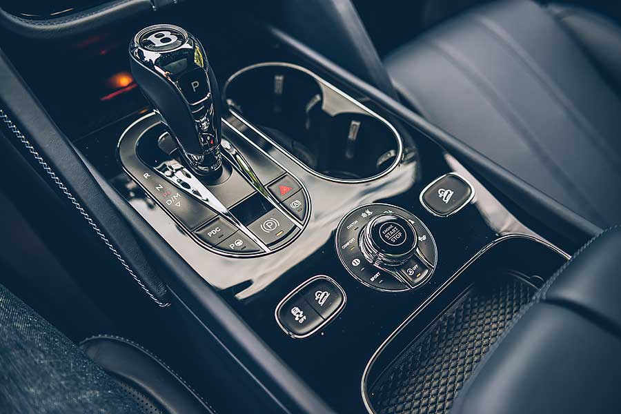 是,這是全新大改款的New Bentayga,我知道你心裡的疑問,不過只要親眼瞧瞧,你會跟我一樣肯定,它真的是新Bentayga。