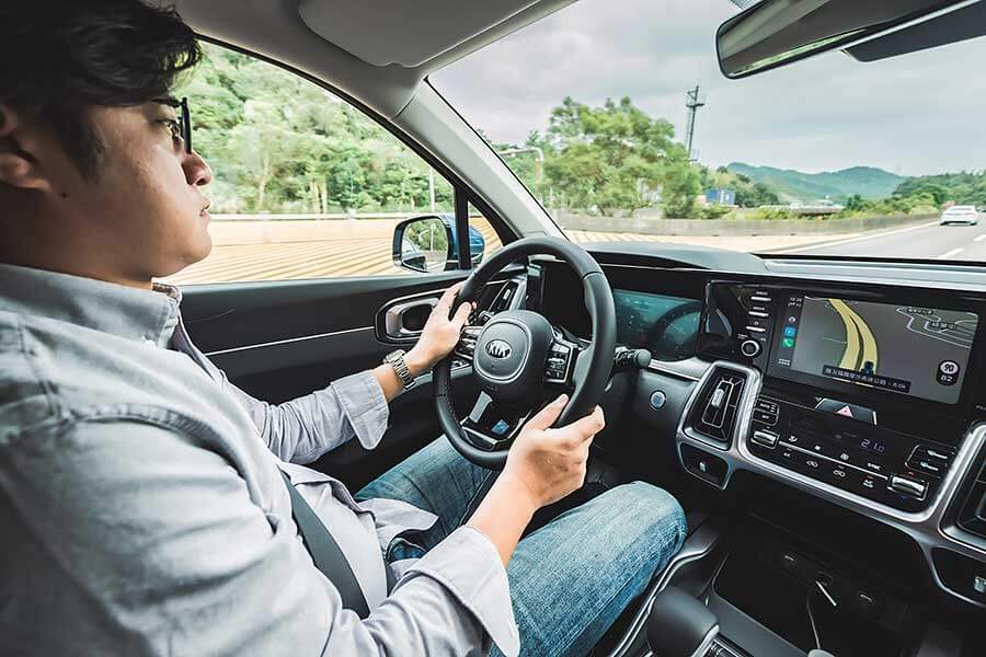 正打算消滅銀行存摺裡的160萬來買一款新SUV迎接新年的話,不妨到各大起亞展間走走看看。