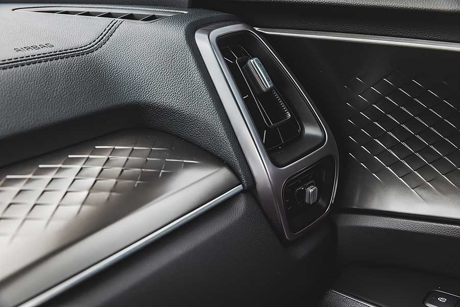 正打算消滅銀行存摺裡的160萬來買一款新SUV迎接新年的話,不妨到各大起亞展間走走看看。