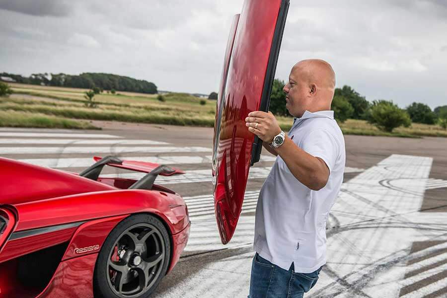 因為是身價不凡的超跑，所以就連這些細節的設計也得處處再三講究。