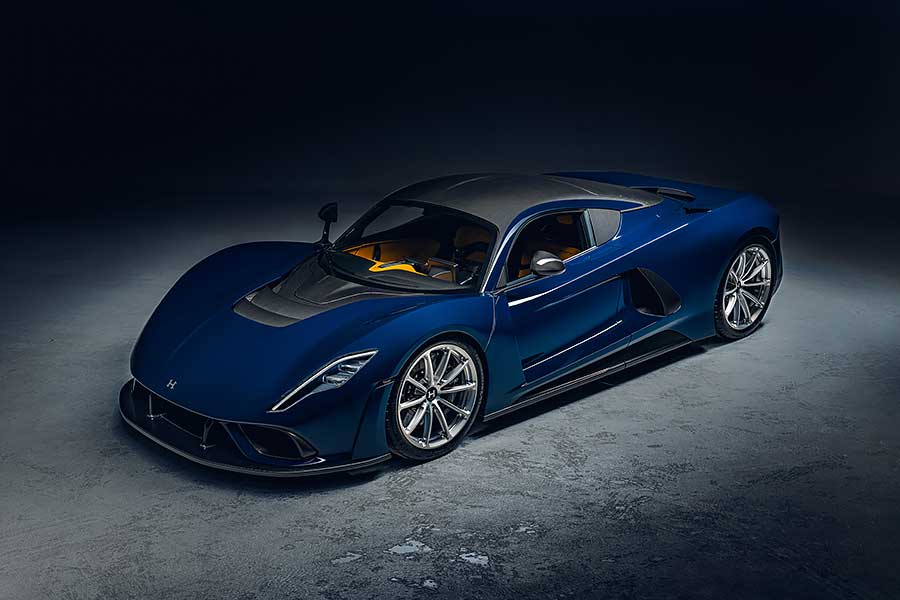 超級龍捲風Venom F5已生成,請圍觀民眾趕緊進行躲避,以免造成不必要人身財物損失!