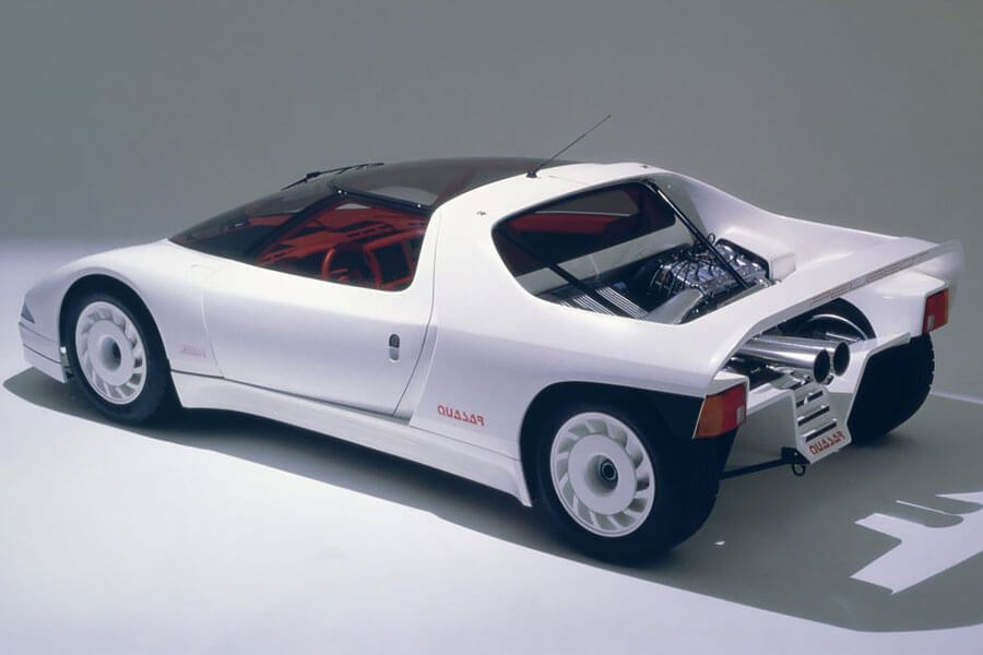 在瘋狂的八零年代,各大車廠對於概念車的想法似乎也愈加大膽……