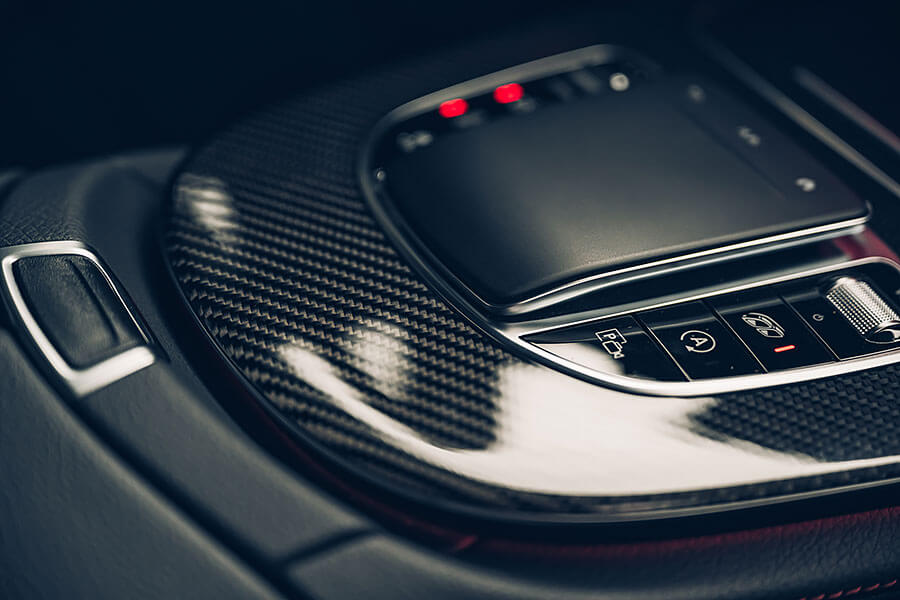 Mercedes-AMG,50餘年來從聲威顯赫以至追求終極賽道競技實力,並將大量研發累積而成的專屬AMG性能哲學轉而融入尋常百姓生活中,令其性能精神在我輩生活周邊,俯拾即是。