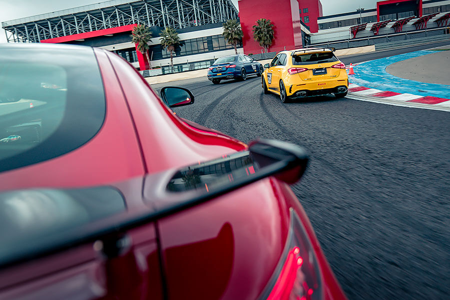 Mercedes-AMG,50餘年來從聲威顯赫以至追求終極賽道競技實力,並將大量研發累積而成的專屬AMG性能哲學轉而融入尋常百姓生活中,令其性能精神在我輩生活周邊,俯拾即是。