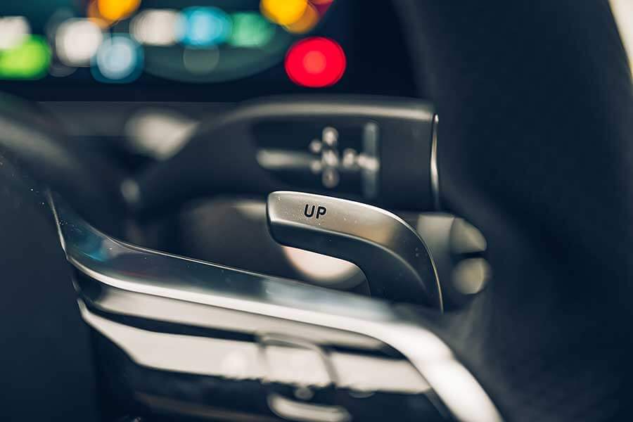 Mercedes-AMG,50餘年來從聲威顯赫以至追求終極賽道競技實力,並將大量研發累積而成的專屬AMG性能哲學轉而融入尋常百姓生活中,令其性能精神在我輩生活周邊,俯拾即是。