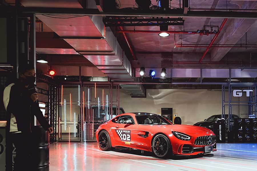 好久不見的AMG 63車系幾乎到齊,連剛改款的GT-R也來了,很好……。