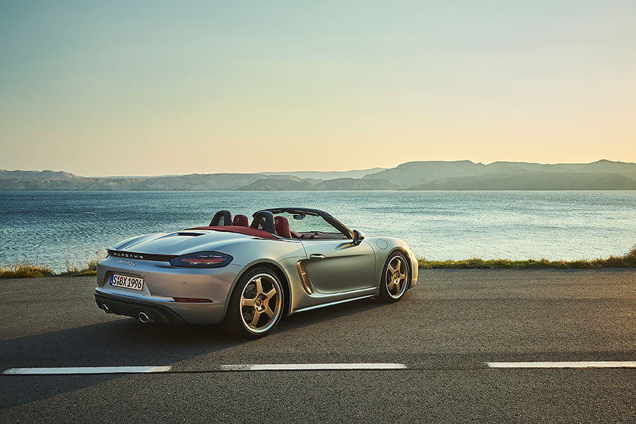 25年青春歲月,以演化至第四代的Boxster依舊青春好漾。